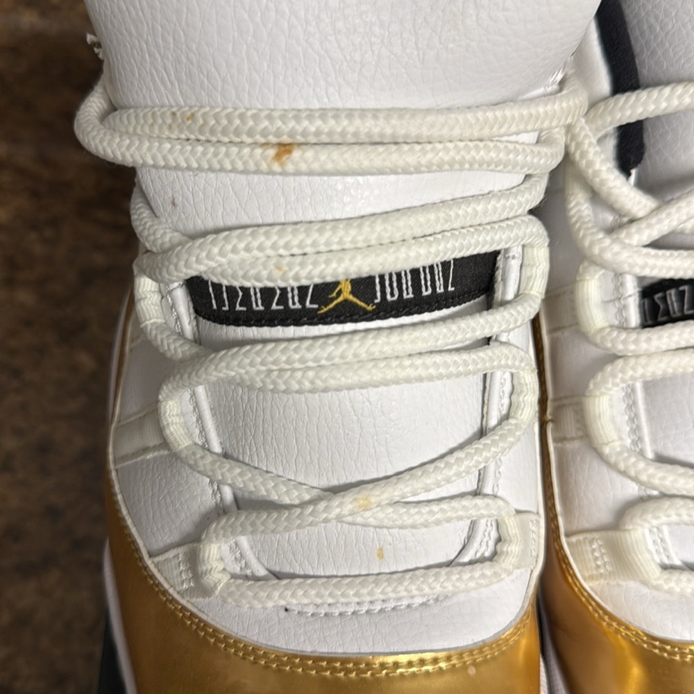 COPY - Jordan 11 low - Picture 3 of 9